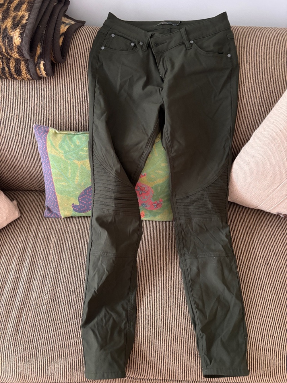 Prana- Women’s Slim Moto Pants - Olive Green. Size 6